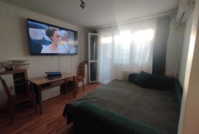 Apartament cu 2 camere semidecomandat în Berceni - 1