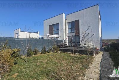 Duplex cu 3 camere cu Canalizare în Ulmi - 8