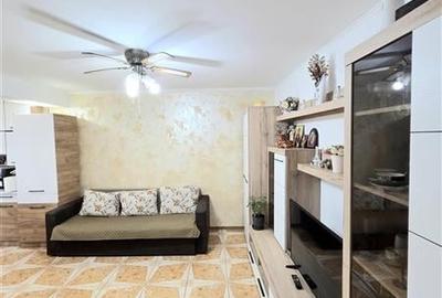 Apartament 3 camere, decomandat, Murfatlar, zona Centrala - 2