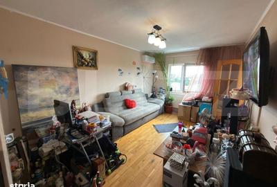Apartament cu 3 camere decomandat în Malu Roșu - 1