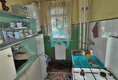 Apartament cu 2 camere semidecomandat în Florilor - 16