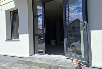 Spațiu comercial, de 105 mp, în Central - 2