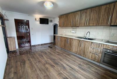 Apartament cu 3 camere ?i living, in suprafa?a 76 mp, zo - 4