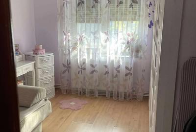 Apartament 3 camere ,spatios ,decomandat Dorobanti 2 - 4