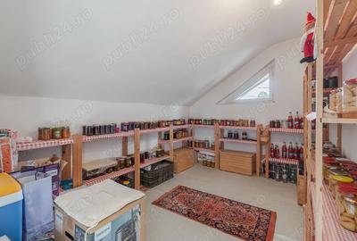 Vand casa spatioasa P+E, Santaul Mic, Comuna Bors - 1