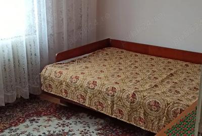 Vand apartament semidecomandat Craiovita Noua
