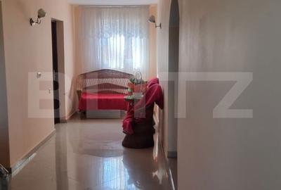 Casă cu 5 camere cu Teren 724 Mp în Drăgănești