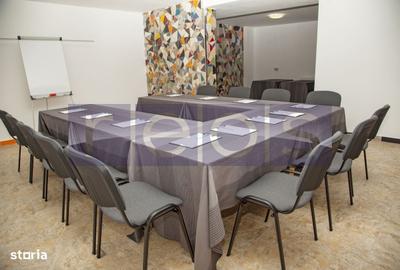 Spațiu comercial, de 560 mp, în Central - 8