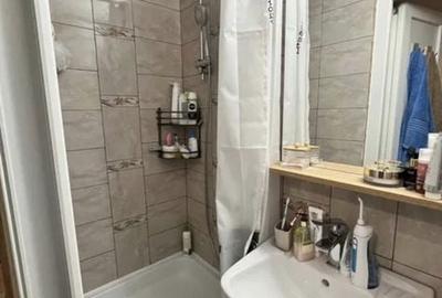Apartament cu 3 camere în Dămăroaia