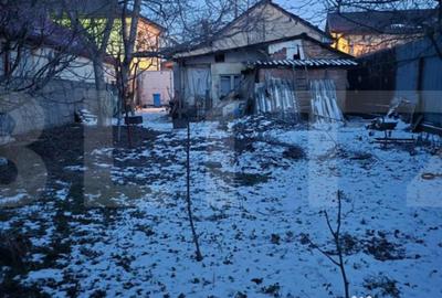 Casă cu 2 camere cu Teren 327 Mp în 1 Mai - 1