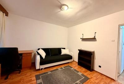 Garsoniera cu balcon, etaj intermediat, zona Piata Cipariu. - 1