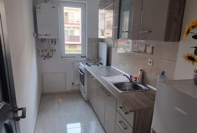 Apartament cu 2 camere decomandat în Florești