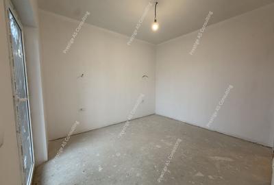 Duplex cu 4 camere cu Canalizare în Giarmata - 10