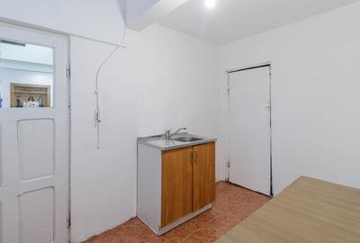 Casa Rahova 4 camere, 2 bucatarii, curte individuala - 9