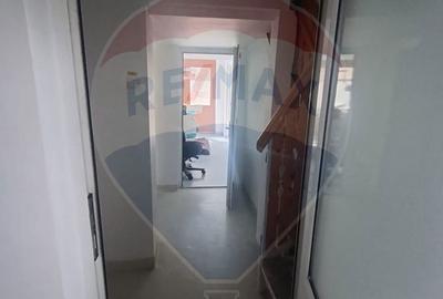 Spațiu comercial, de 81 mp, în Calea București - 16