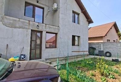 Casă individuală cu 4 camere cu Teren 500 Mp în Sânmihaiu Român - 2
