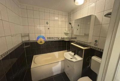 Apartament 4 camere de vanzare ,etaj 1 - 89,67 mp - Zona centrala - 13