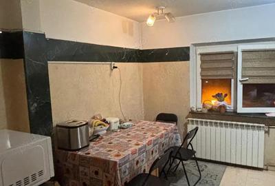 Apartament cu 2 camere decomandat în 1 Mai - 9
