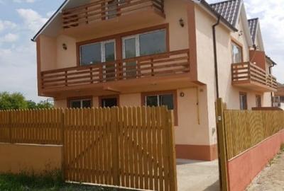 Duplex cu 5 camere în Lumina