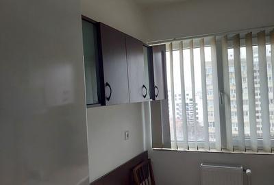 Apartament cu 3 camere decomandat în Est - 1