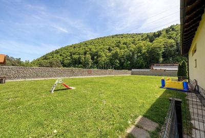 Suprafata generoasa teren - 60