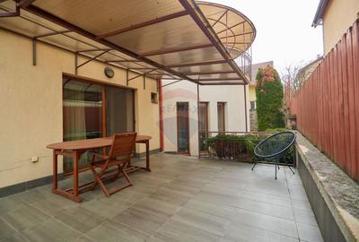 Casa / Vila cu 5 camere de vanzare pe Cezar Petrescu - 16