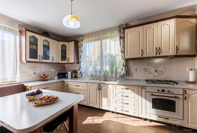 De vanzare stil de viata exclusivist in casa de lemn tip canadian - Primaverii - 4