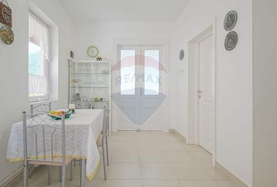 Casă individuală cu 6 camere cu Teren 233 Mp în Schei - 10