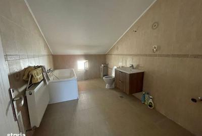 Casă cu 6 camere cu Canalizare în Clinceni - 3