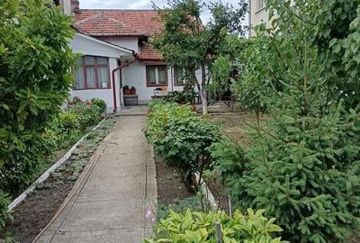 Casă cu 3 camere în Central - 11