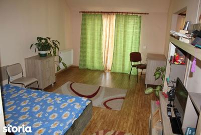 Apartament cu 2 camere decomandat în Florești