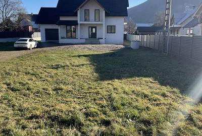 Casă cu 5 camere cu Teren 1630 Mp în Straja - 2