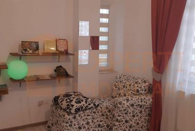 Apartament cu 3 camere în Central - 11