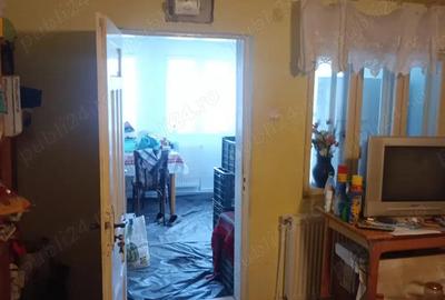 Casă cu 3 camere în Căciulești - 2