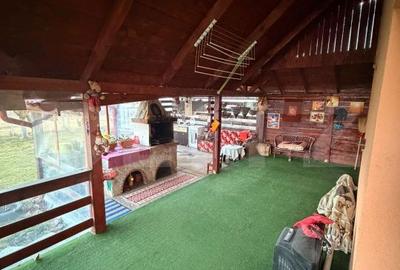 Casă cu 4 camere în Ipotești - 1