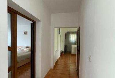 Casa familiala, 5 camere, zona buna, linistita - 1