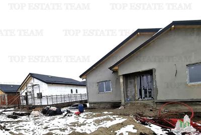 Casă individuală cu 4 camere cu Teren 388 Mp în Central - 2