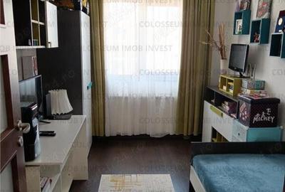 Apartament cu 3 camere , decomandat - zona Ghimbav - 2
