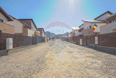 Casă cu 4 camere cu Teren 250 Mp în Sud-Est - 32