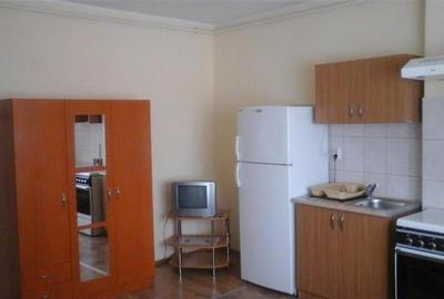 Apartament cu 2 camere semidecomandat, mobilat în Calea Turzii