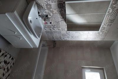 Apartament cu 3 camere decomandat în Central - 2