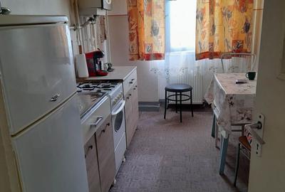 Apartament cu 3 camere semidecomandat în Central - 4