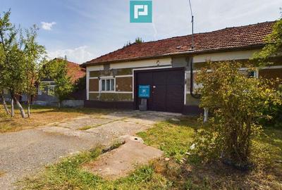 Casa cu 8 Camere in Salajeni - 10