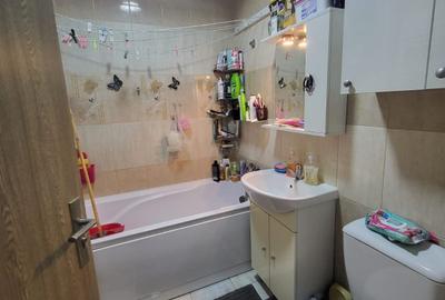 Apartament 2 camere mobilat, decomandat, loc de parcare, bloc cu lift - 3