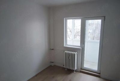 Apartament cu 4 camere semidecomandat în Colentina - 2