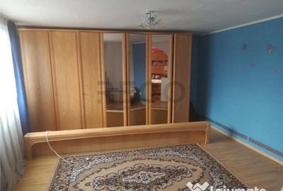 Casă cu 9 camere cu Teren 2600 Mp în Hotar - 4