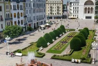 Inchiriem spatiu comercial ultracentrat in Piata Victoriei nr.5 - 2