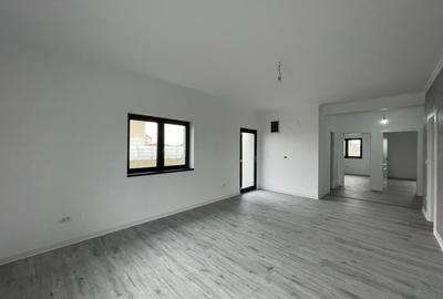 Duplex cu 3 camere cu Teren 317 Mp în Moșnița Nouă - 1