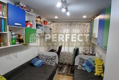 Apartament cu 3 camere semidecomandat în Vest - 1