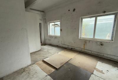 Spațiu industrial, de 80 mp, în 13 Decembrie - 7